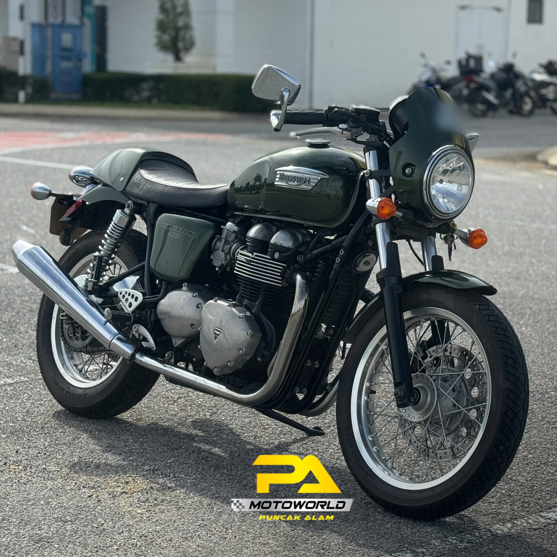 TRIUMPH THRUXTON 900 - Image 3