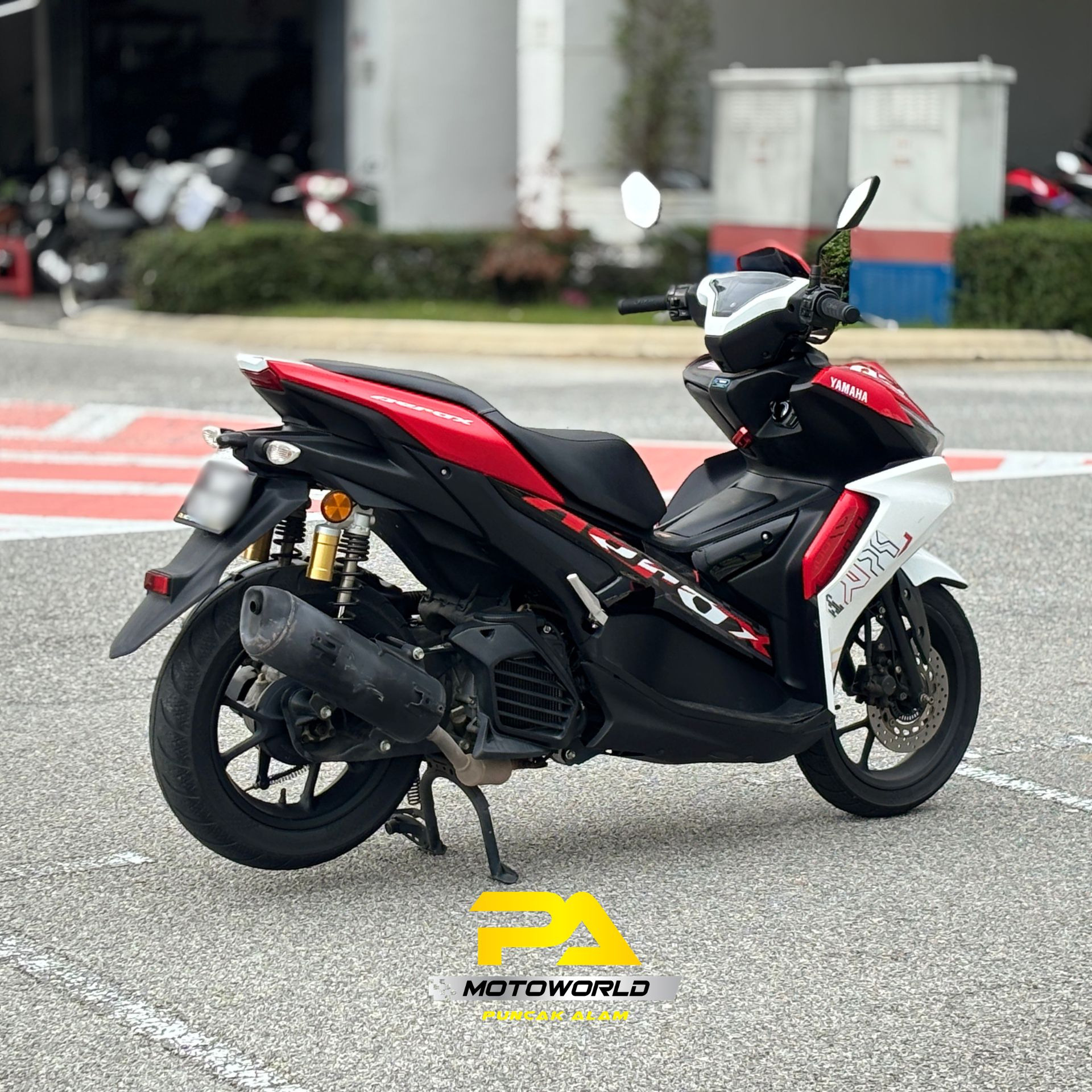 YAMAHA NVX ABS - Image 2