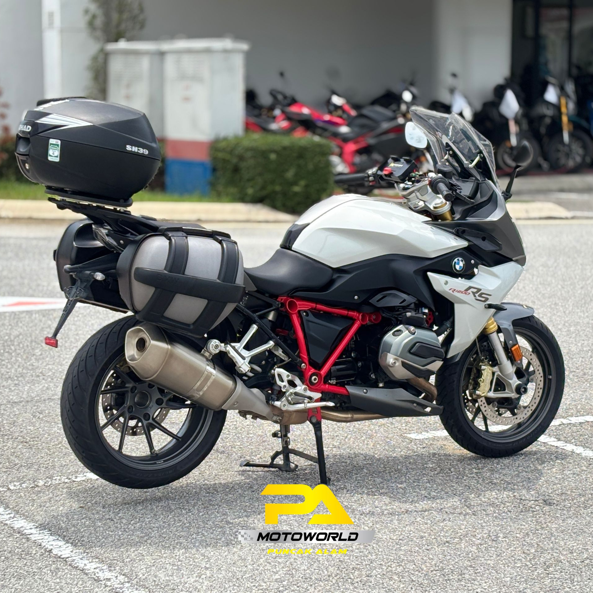 BMW R1200 RS - Image 2