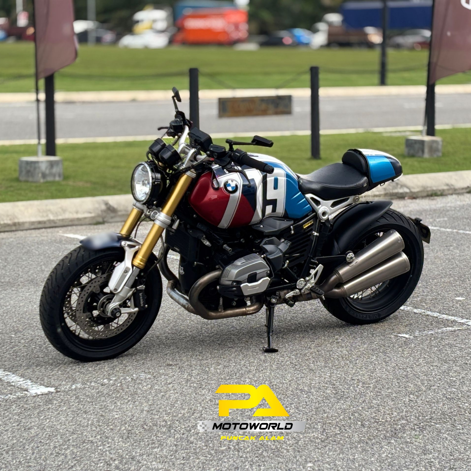 BMW R NINE T