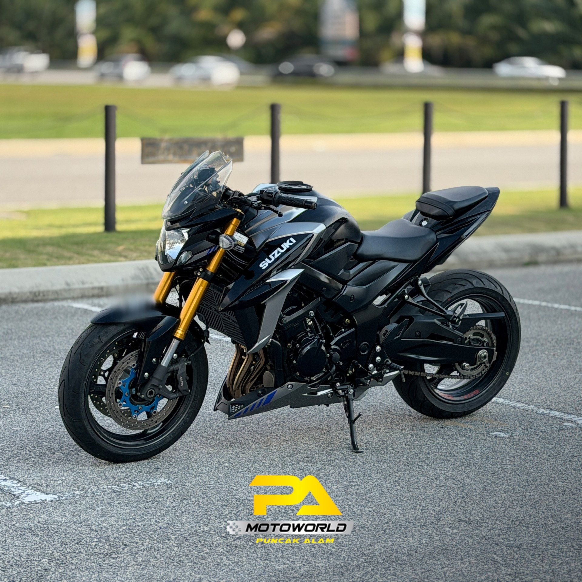 SUZUKI GSX-S750