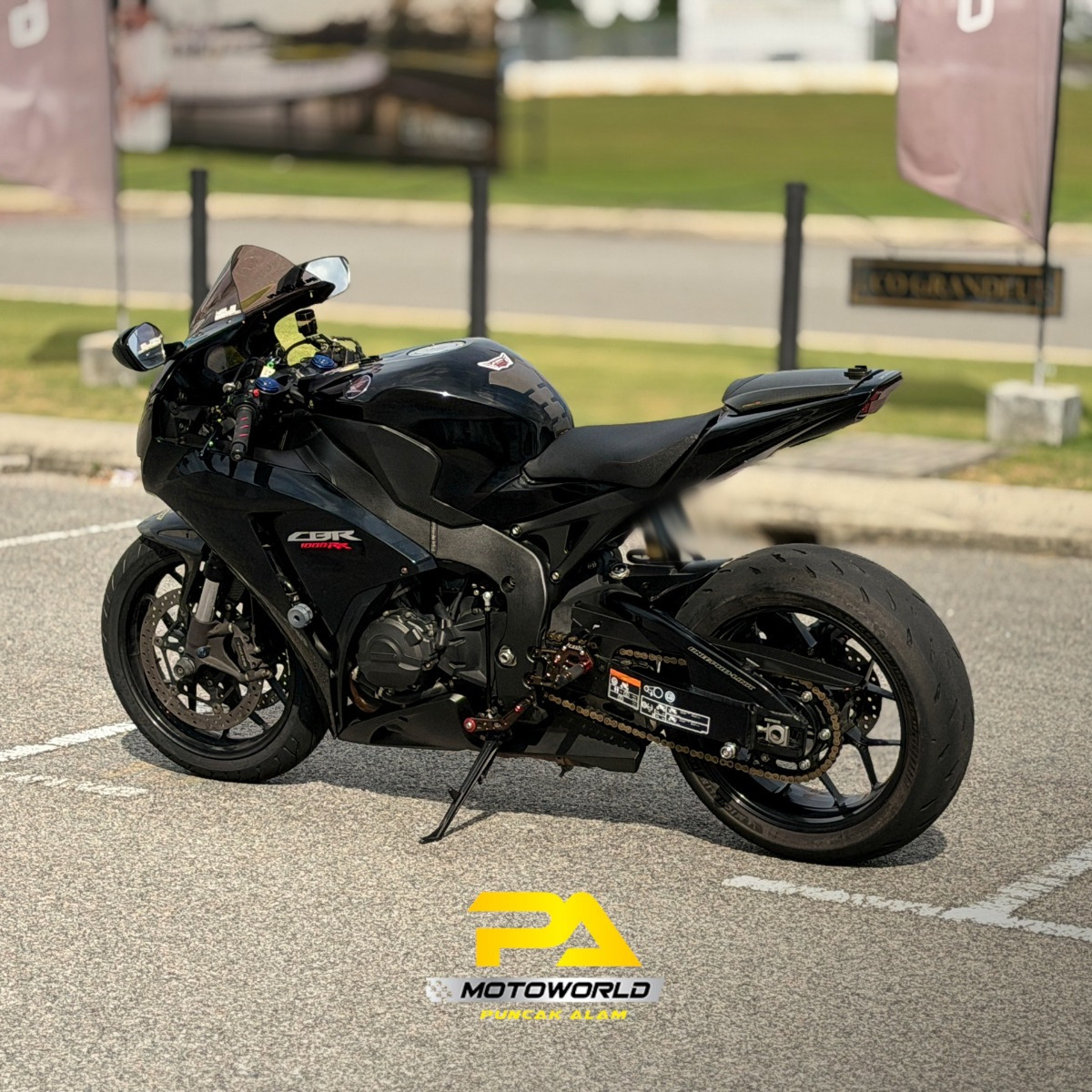 HONDA CBR1000RR - Image 4