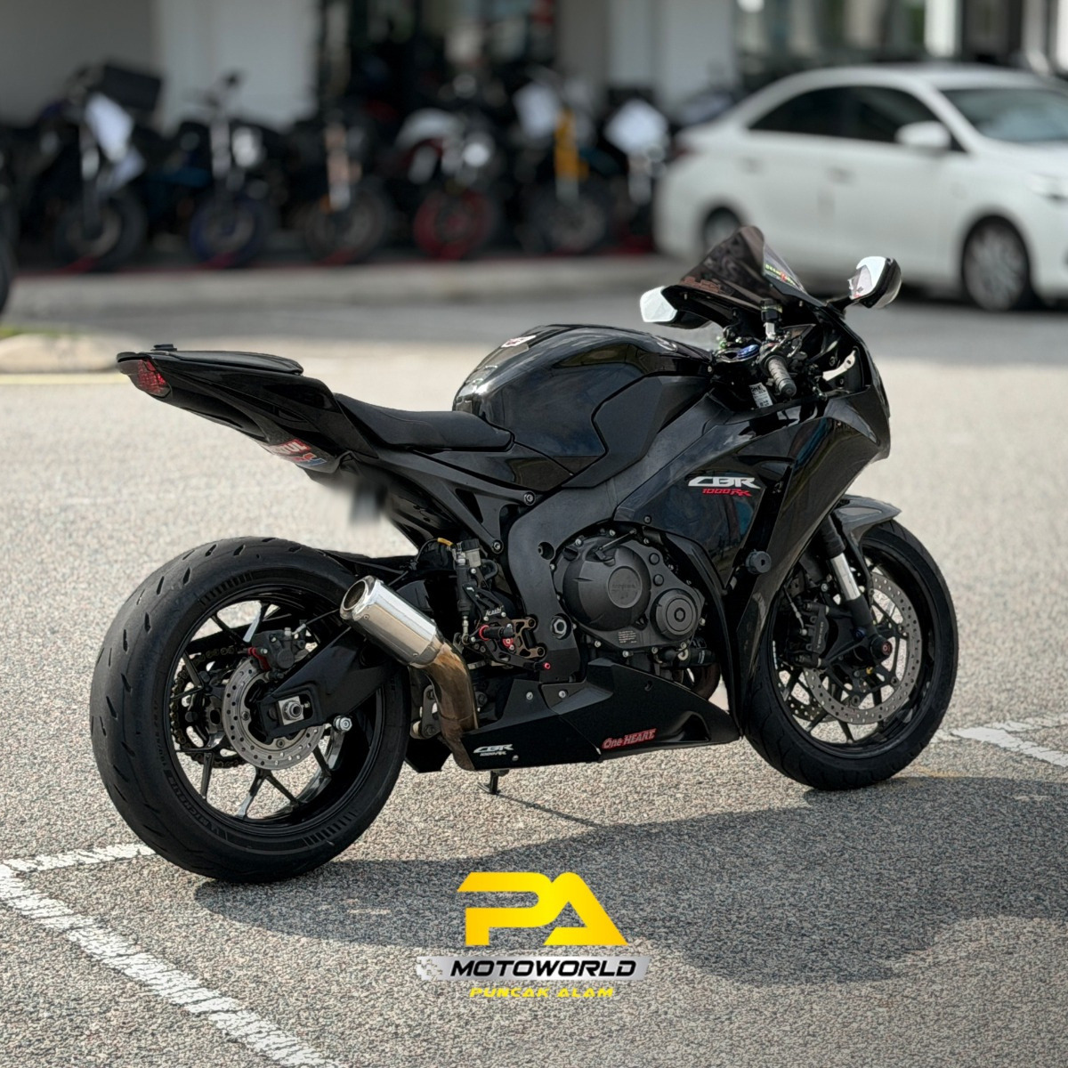 HONDA CBR1000RR - Image 2