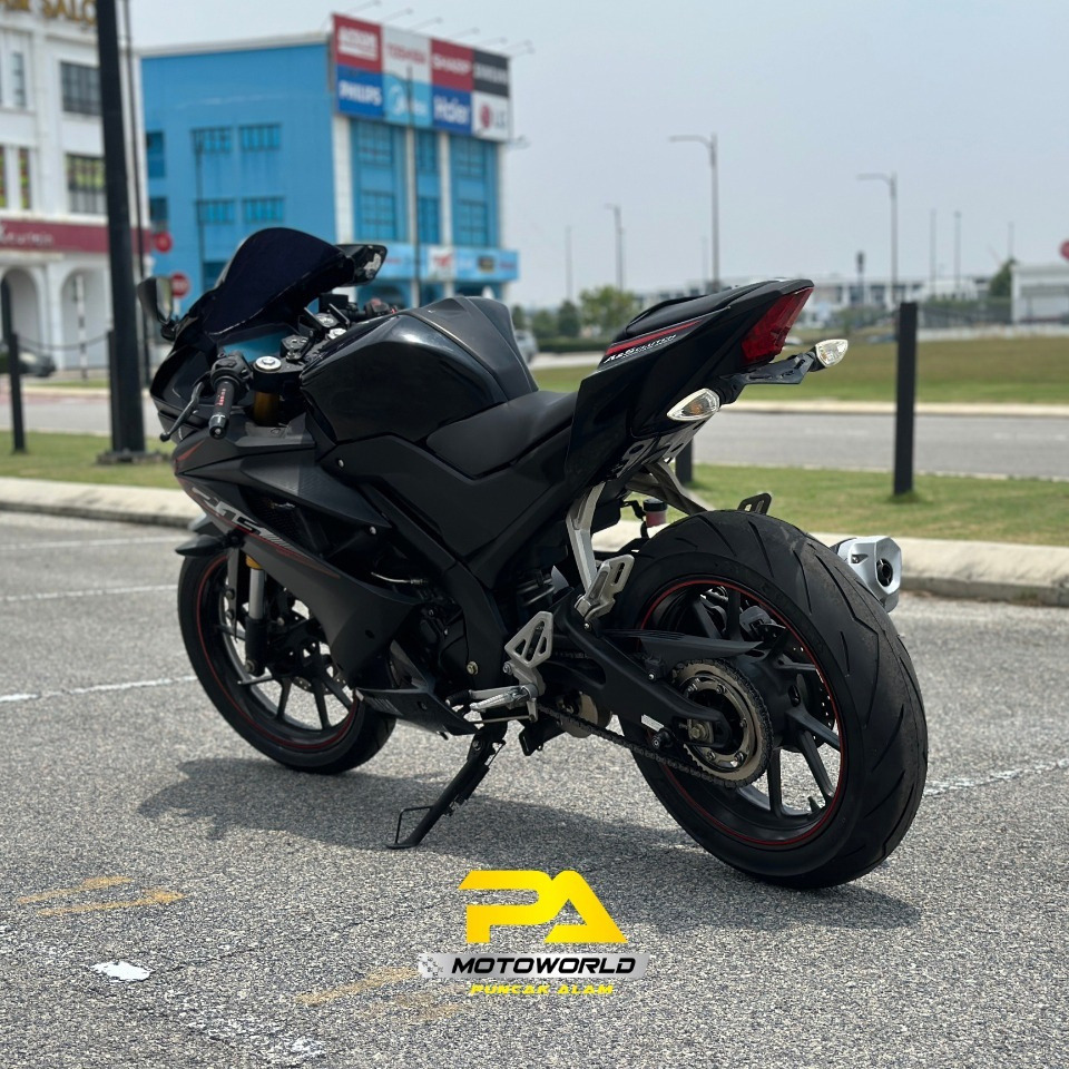YAMAHA YZF-R15 - Image 4